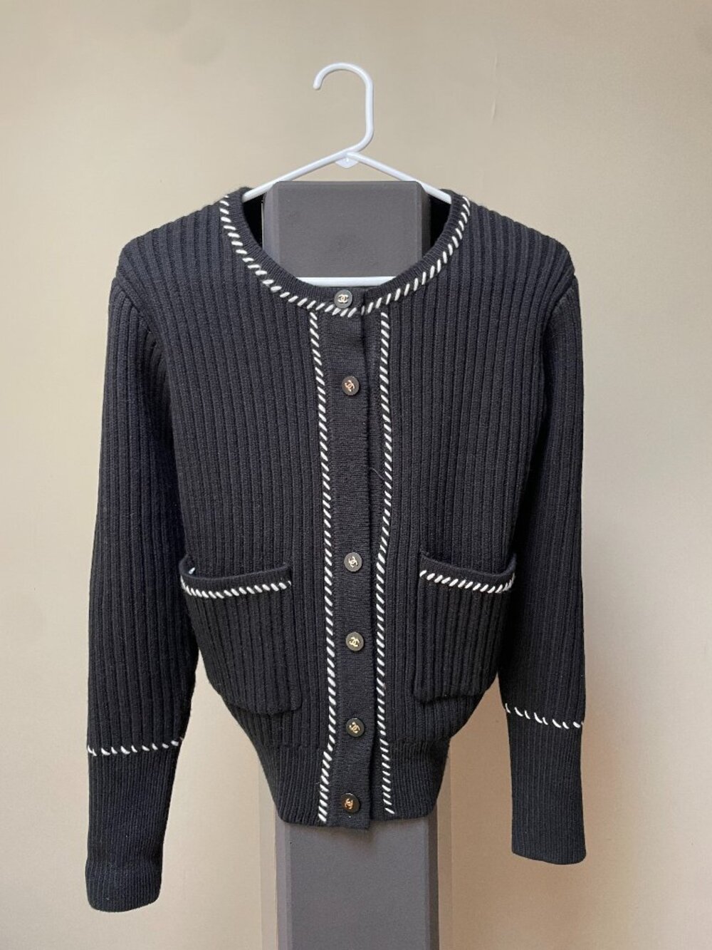 Black Ribbed Knit Cardigan Inspired by Classic French Luxury Style – Size 42